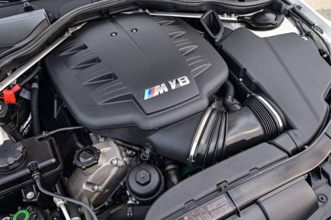 Motor V8 de un BMW E90